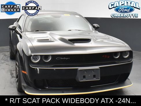 Used 2022 Dodge Challenger R/T Scat Pack RWD image 2