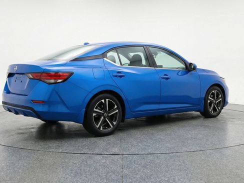 Used 2025 Nissan Sentra SV FWD image 9