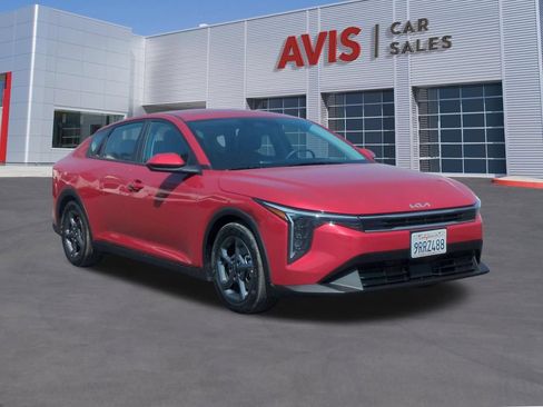 Used 2025 Kia K4 FWD image 3