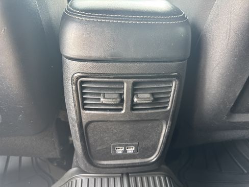 Used 2022 Dodge Charger R/T w/ Blacktop Package RWD image 24