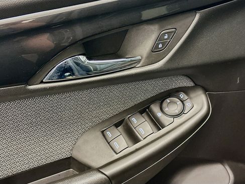 Used 2025 Chevrolet TrailBlazer LT AWD/4WD image 15