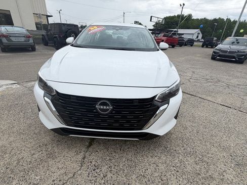 Used 2025 Nissan Sentra S FWD image 2