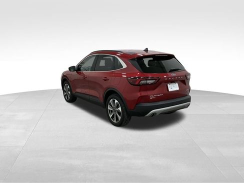 Used 2023 Ford Escape Platinum image 3