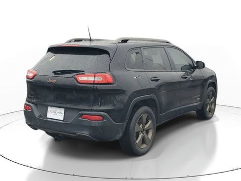 Used 2017 Jeep Cherokee Latitude w/ Cold Weather Group image 4