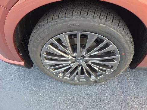 Used 2024 Lexus NX 250 FWD w/ Towing Package (2000 Lbs) image 10