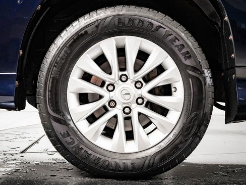 Used 2017 Lexus GX 460 Premium image 12