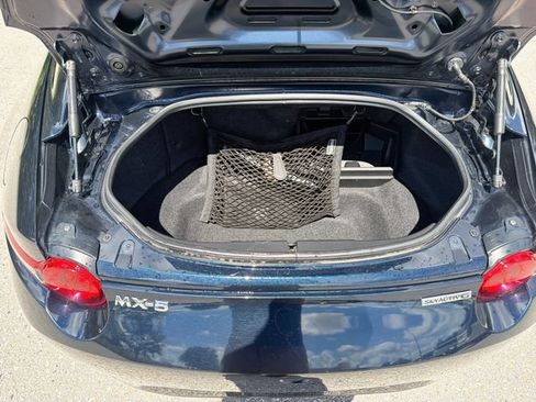 Used 2022 MAZDA MX-5 Miata RF Grand Touring RWD image 12
