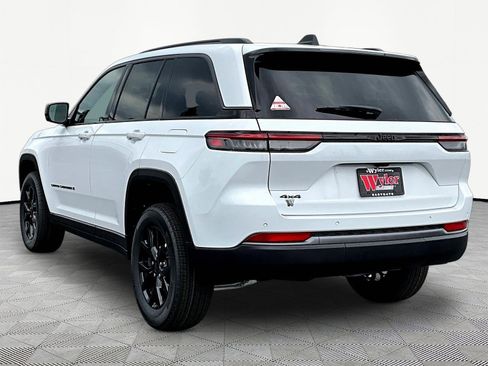 New 2026 Jeep Grand Cherokee Altitude AWD/4WD image 4