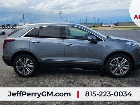 Used 2021 Cadillac XT5 Premium Luxury AWD/4WD image 4