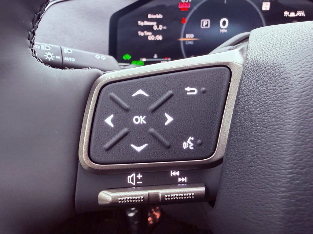 Certified 2026 Lexus ES 350h AWD w/ Cold Area Package image 24
