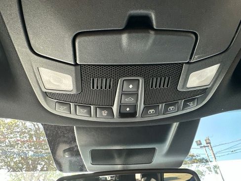 Used 2020 Ford Expedition XLT w/ Equipment Group 202A RWD image 19