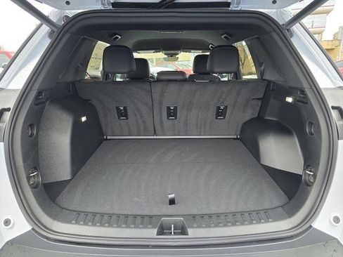 New 2026 Chevrolet Equinox ACTIV w/ Convenience Package III FWD image 12