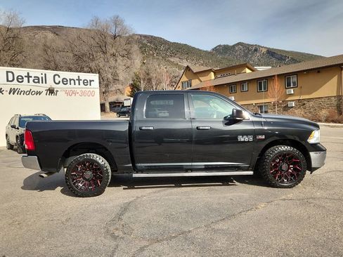Used 2017 RAM 1500 Classic SLT image 2