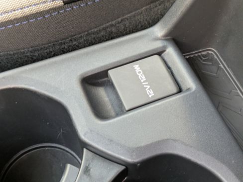 Certified 2025 Subaru Forester image 27