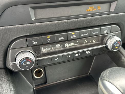 Used 2019 MAZDA CX-5 Touring image 17