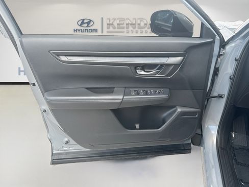 Used 2024 Honda CR-V LX image 17