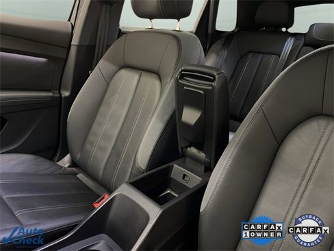 Used 2024 Audi Q4 e-tron Premium image 55