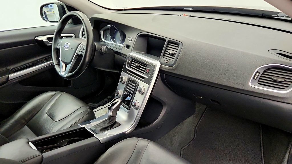 Used 2018 Volvo V60 T5 Cross Country w/ Convenience Package AWD/4WD image 25