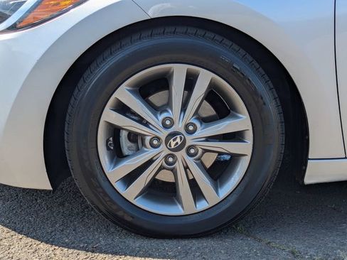 Used 2018 Hyundai Elantra SEL FWD image 34