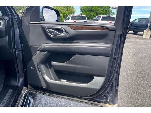 Used 2024 Chevrolet Suburban Premier w/ Max Trailering Package AWD/4WD image 26