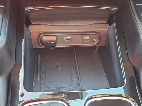 New 2025 Kia Telluride S image 28