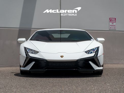 Used 2024 Lamborghini Huracan Tecnica RWD image 10