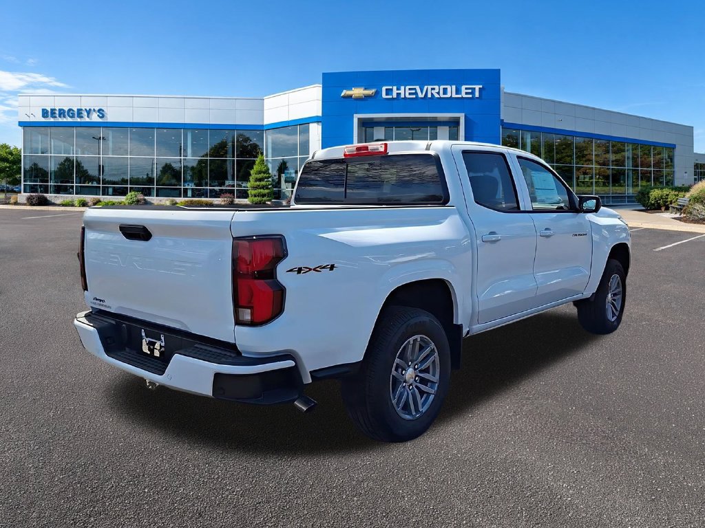 New 2026 Chevrolet Colorado LT w/ LT Convenience Package AWD/4WD image 3