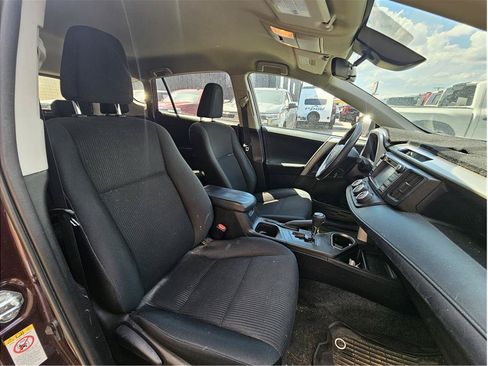 Used 2017 Toyota RAV4 LE w/ All Weather Liner Package AWD/4WD image 4