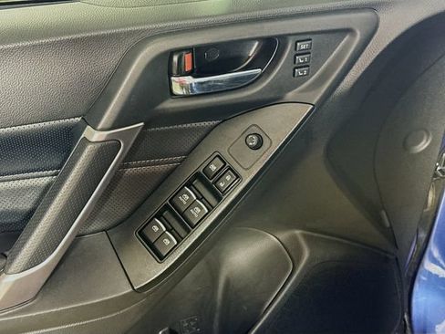 Used 2018 Subaru Forester 2.5i Touring AWD/4WD image 22