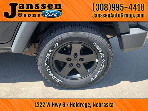 Used 2018 Jeep Wrangler Unlimited Sport S AWD/4WD image 15