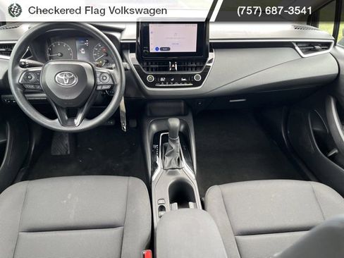 Used 2024 Toyota Corolla LE image 25
