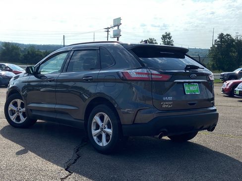Used 2020 Ford Edge SE FWD image 5
