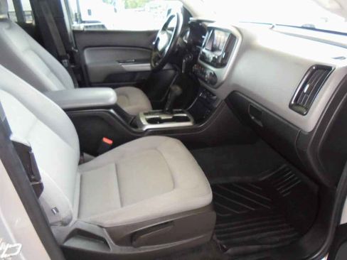 Used 2018 Chevrolet Colorado LT w/ LT Convenience Package image 8