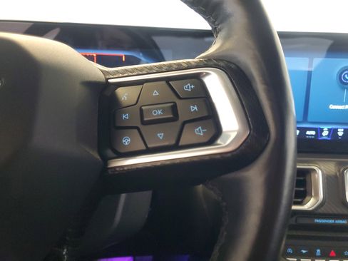 Used 2025 Ford Mustang Premium RWD image 21