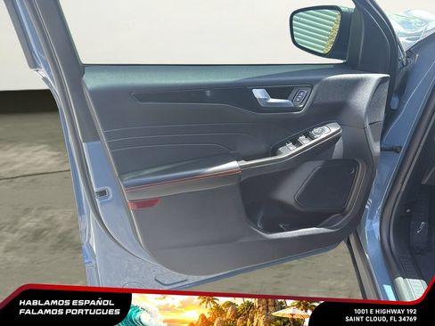 Used 2025 Ford Escape ST-Line w/ Tech Pack #1 FWD image 10
