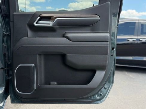 Used 2025 Chevrolet Silverado 1500 LT image 20