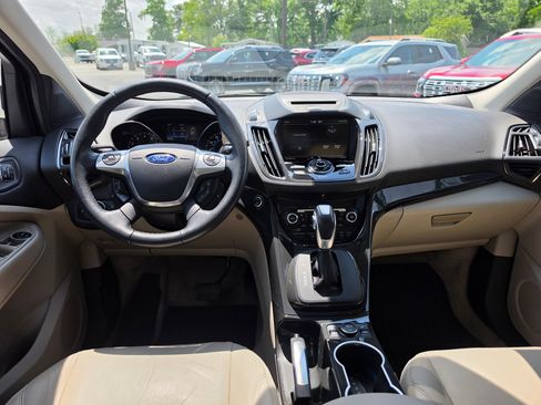 Used 2014 Ford Escape Titanium w/ Equipment Group 401A FWD image 9