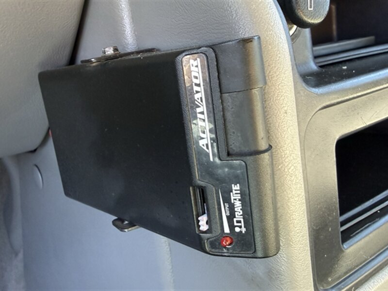 Used 2004 Chevrolet Suburban LS w/ Preferred Equipment Group AWD/4WD image 11