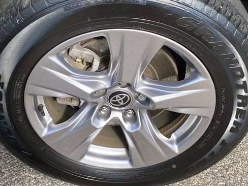 Used 2023 Toyota RAV4 XLE image 30