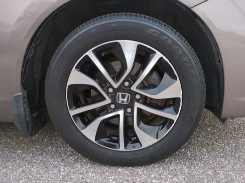 Used 2015 Honda Civic EX image 11