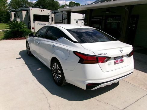 Used 2023 Nissan Altima 2.5 SV image 7
