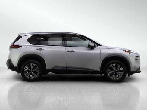 Used 2021 Nissan Rogue SV image 6