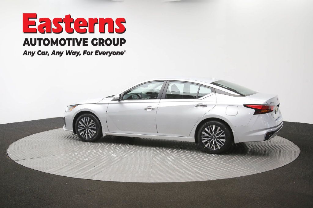 Used 2023 Nissan Altima 2.5 SV FWD image 64
