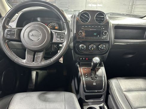 Used 2016 Jeep Patriot High Altitude AWD/4WD image 24