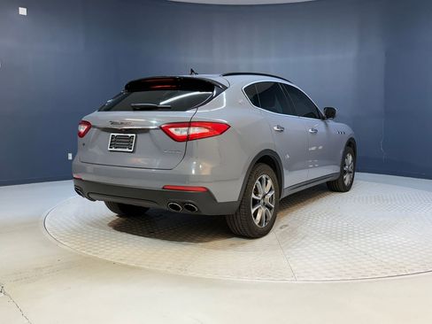 Used 2018 Maserati Levante 3.0L image 8