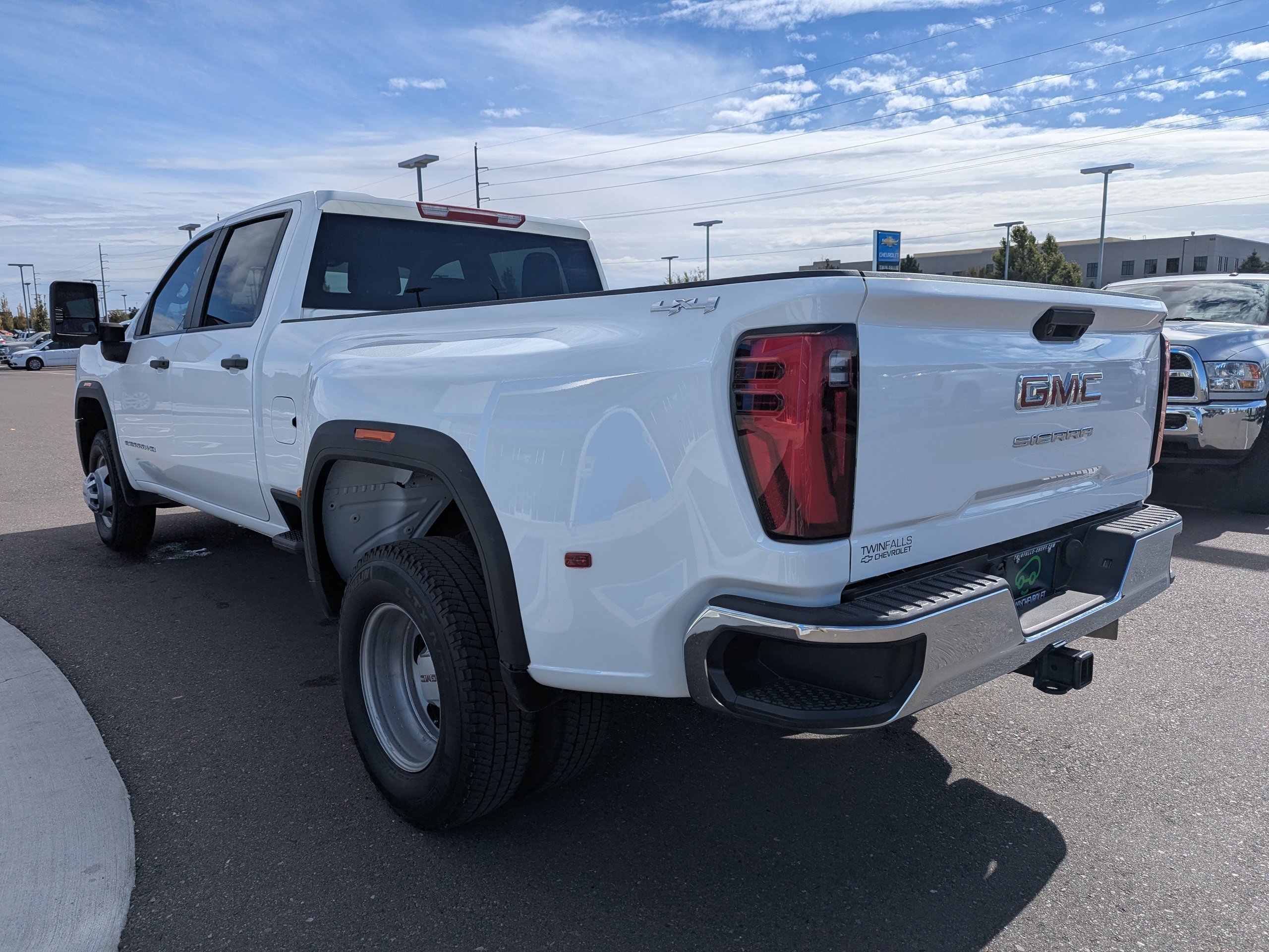 Certified 2024 GMC Sierra 3500 Pro AWD/4WD image 31