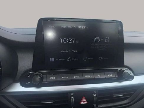 Used 2023 Kia Forte LXS image 13