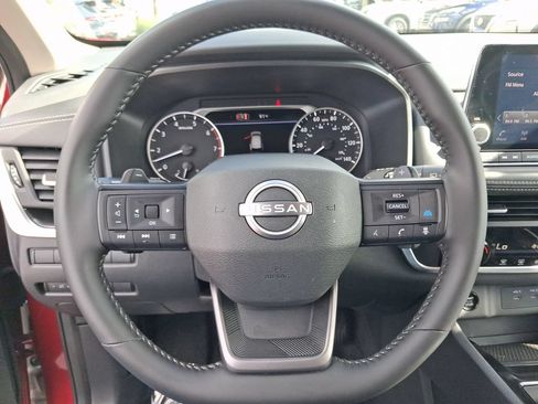 Used 2026 Nissan Rogue SV FWD image 22