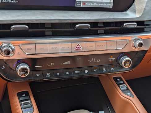 Certified 2024 Kia Telluride SX X-Pro AWD/4WD image 23