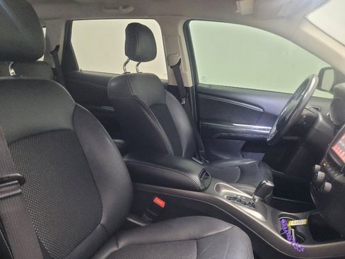 Used 2019 Dodge Journey Crossroad FWD image 21